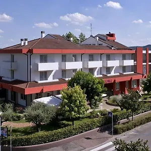 hotel-lo-zodiaco.hotelinveneto.com/